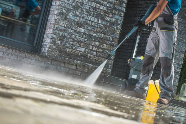 Best Pool Deck Cleaning  in Bellport, NY